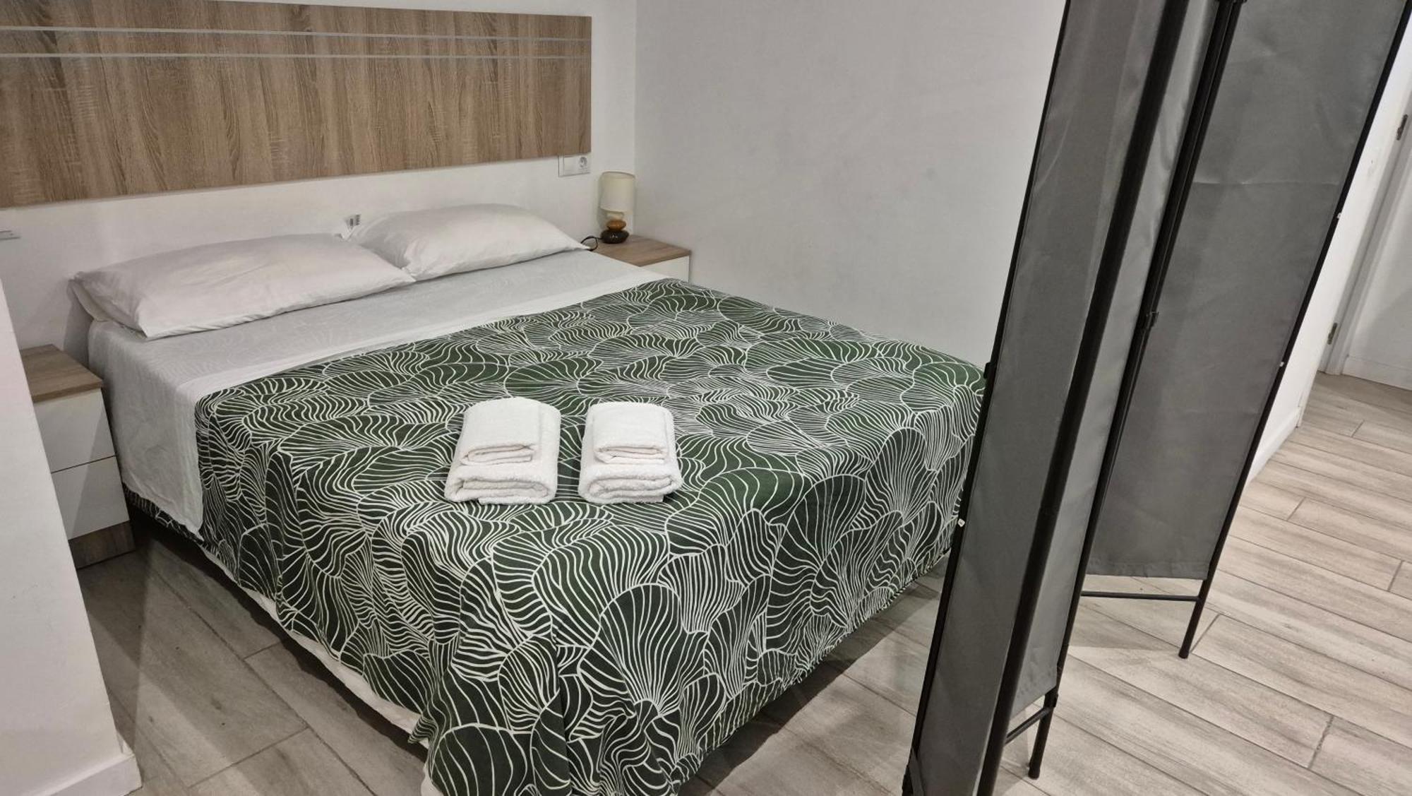 Malaga Velarde Center 3 아파트 외부 사진
